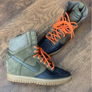 Nike Dunk Sky Hi Sneaker 